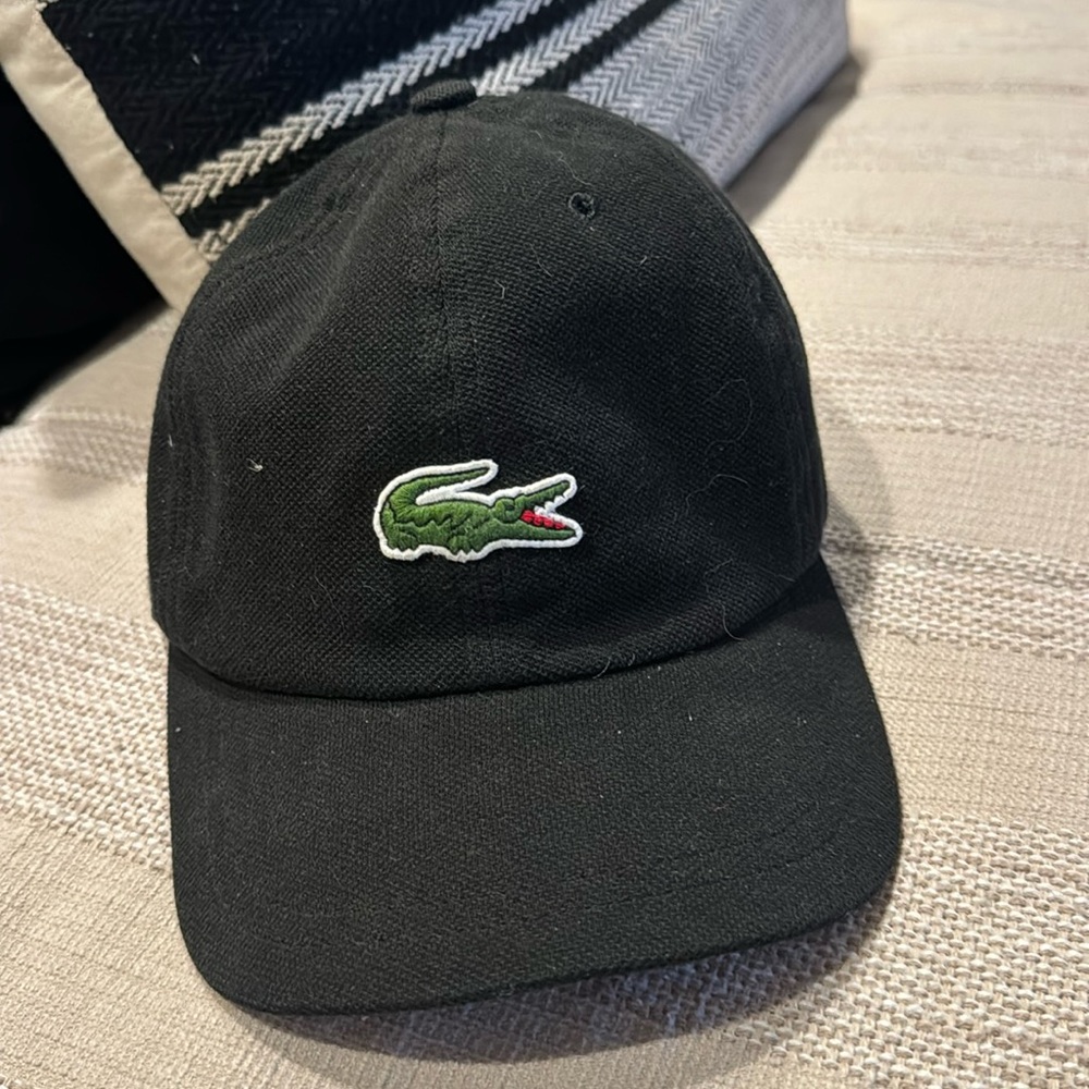 Lacoste Black ball cap. (Classic)